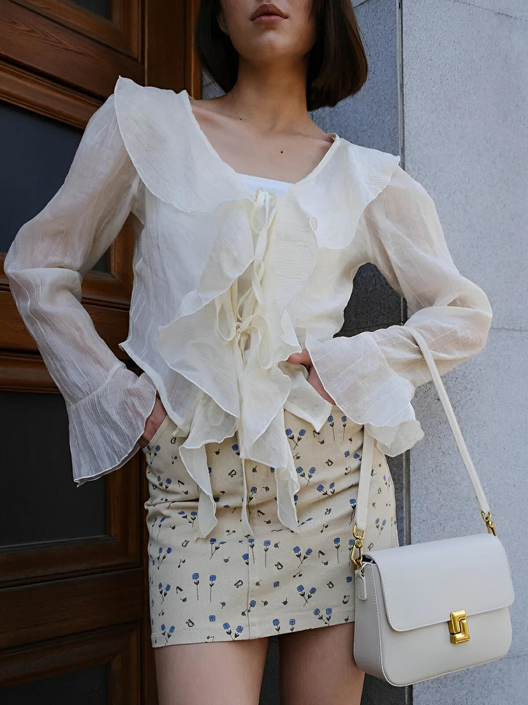 Sac à main en simili vegan, design rétro, fermeture métallique, porté épaule, élégant et pratique, modèle Carine - Sac à main - Blanc