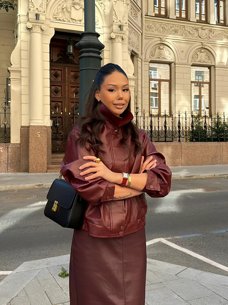 Sac à main en simili vegan, design rétro, fermeture métallique, porté épaule, élégant et pratique, modèle Carine - Sac à main - Noir