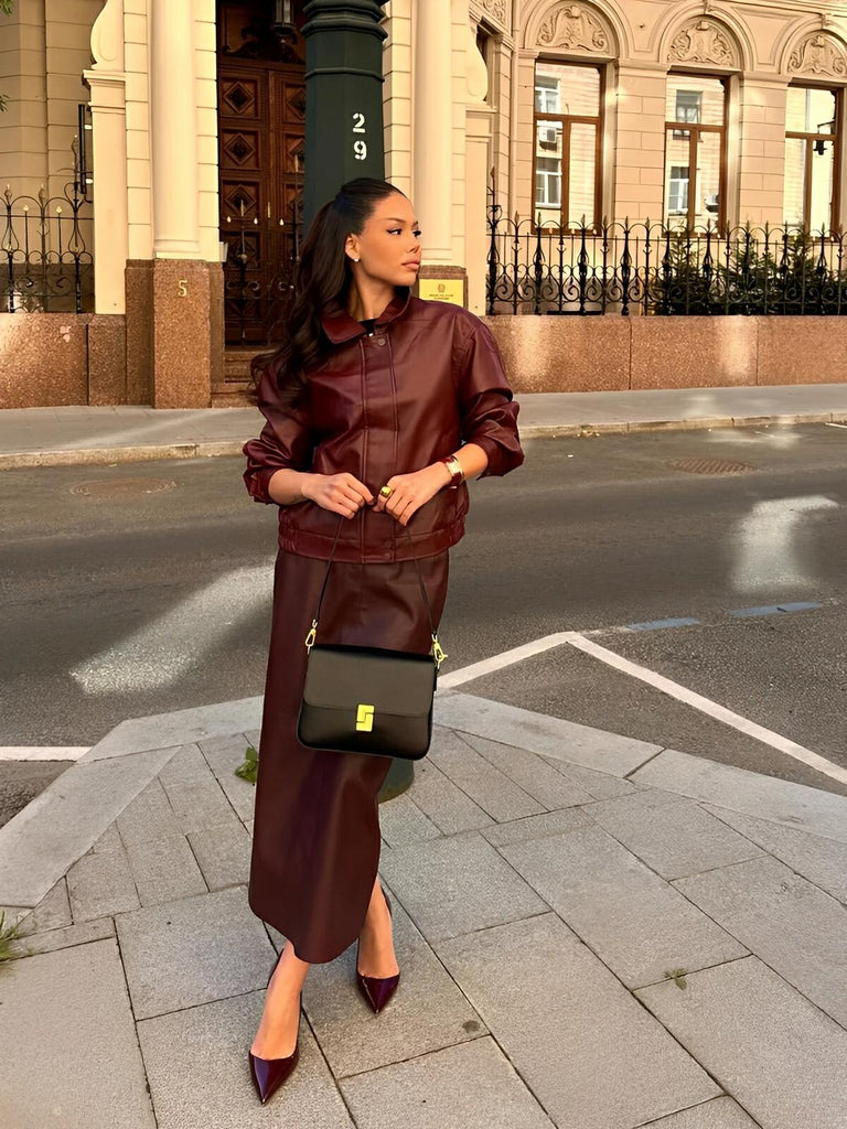 Sac à main en simili vegan, design rétro, fermeture métallique, porté épaule, élégant et pratique, modèle Carine - Sac à main - Noir