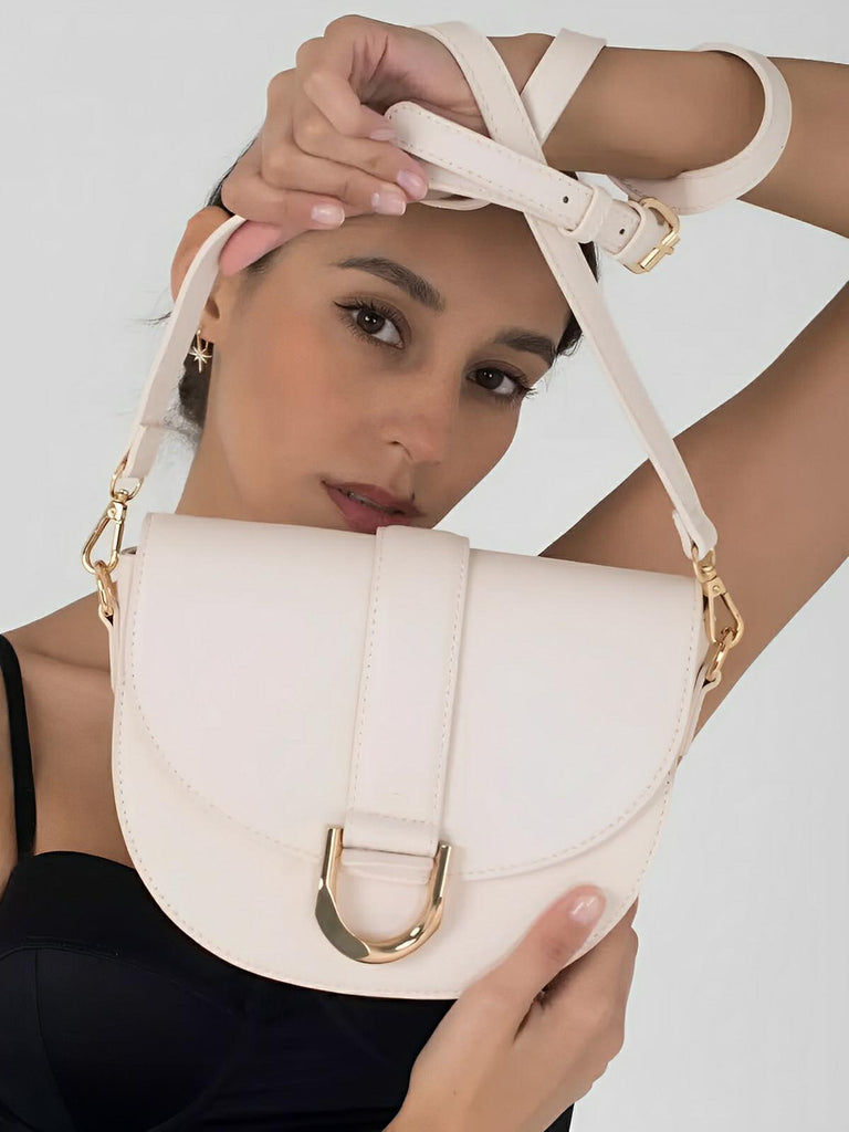 Sac à main femme compact, simili vegan, boucle décorative, pratique et tendance, modèle Kitty - Sac Bandoulière - Blanc