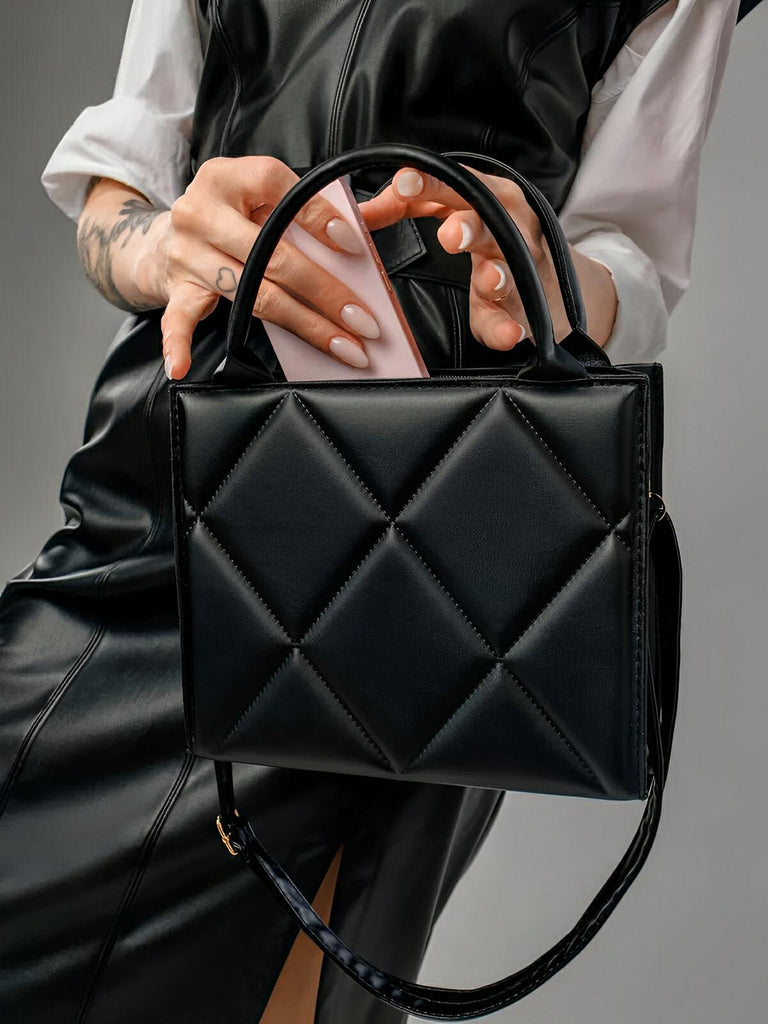 Sac à main femme, design matelassé, porté main et bandoulière, simili vegan, compact et moderne, modèle Hanna - Sac à main - Noir