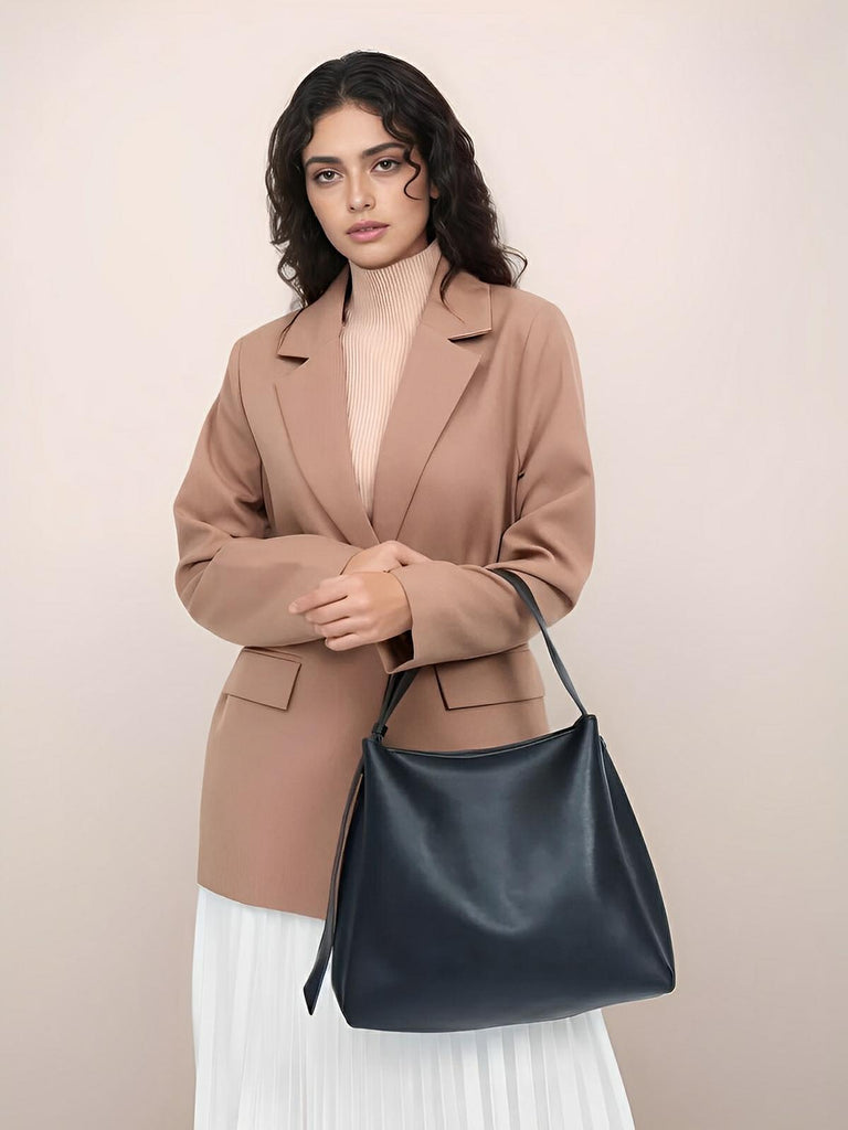 Sac à main femme grand format, cabas simili vegan, fermeture éclair et bouton magnétique, avec pochette incluse, modèle Fanny - Sac à main - Noir