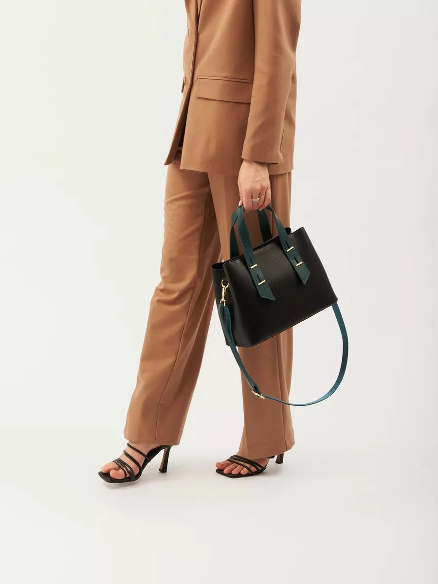 Sac à main femme, sac bandoulière, sac trapèze, moyen format, PU lisse, anse contrastée, sac chic ville, modèle Agapite - Sac à main - Noir