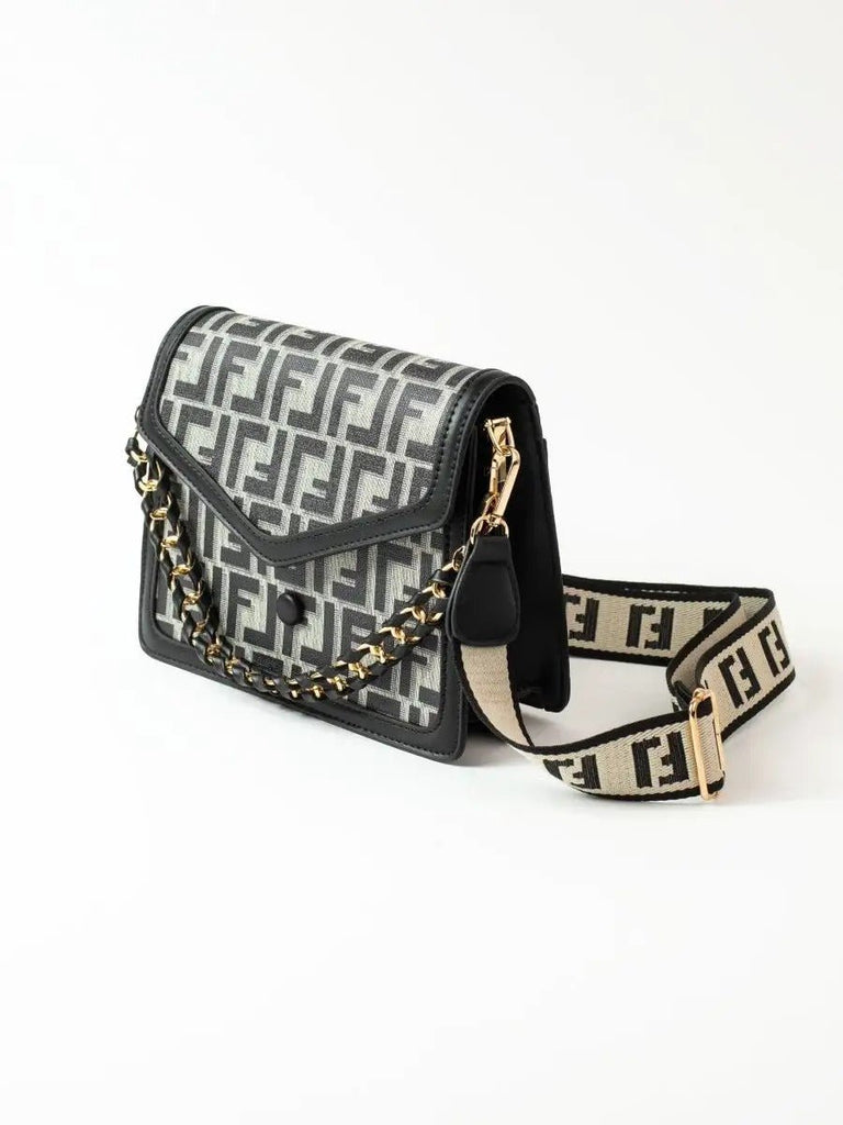 Sac à main style luxe, chaîne dorée, petit format, logo géométrique, fermeture magnétique, tissu enduit, anses réglables, modèle Fandy - Sac à main - Gris