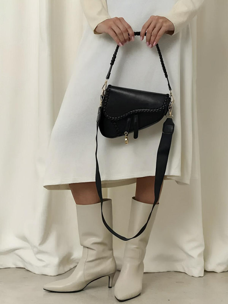 Sac à main tendance, design minimaliste, simili vegan synthétique, format compact, fermeture magnétique, modèle Fabienne - Sac à main - Noir