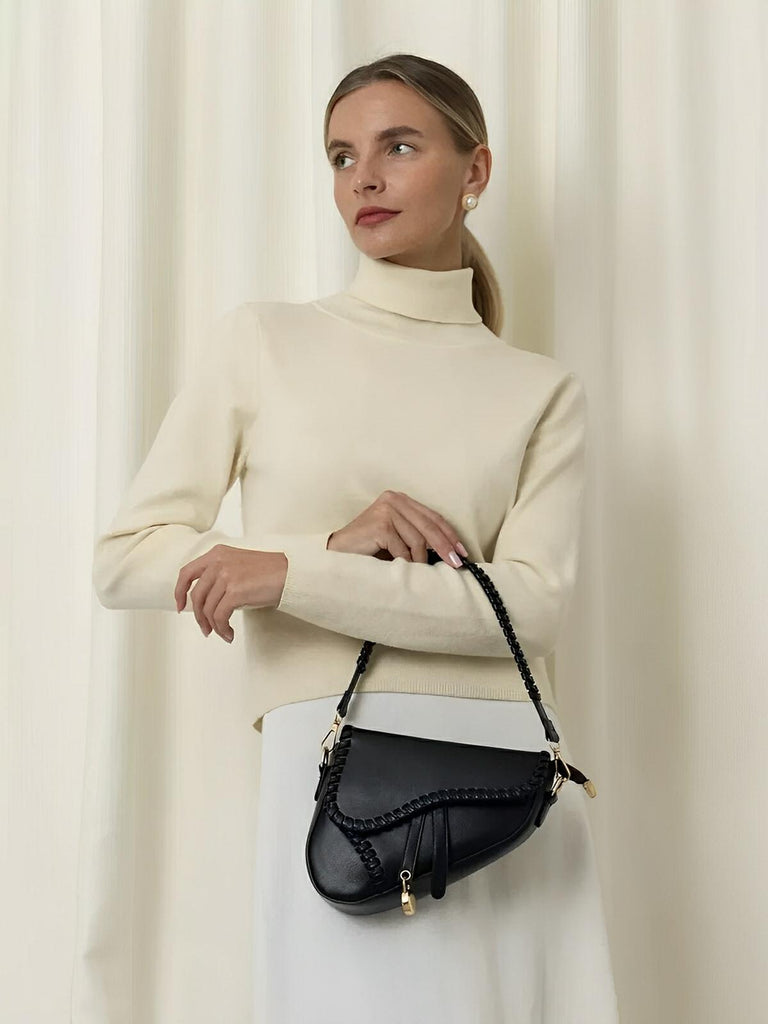 Sac à main tendance, design minimaliste, simili vegan synthétique, format compact, fermeture magnétique, modèle Fabienne - Sac à main - Noir