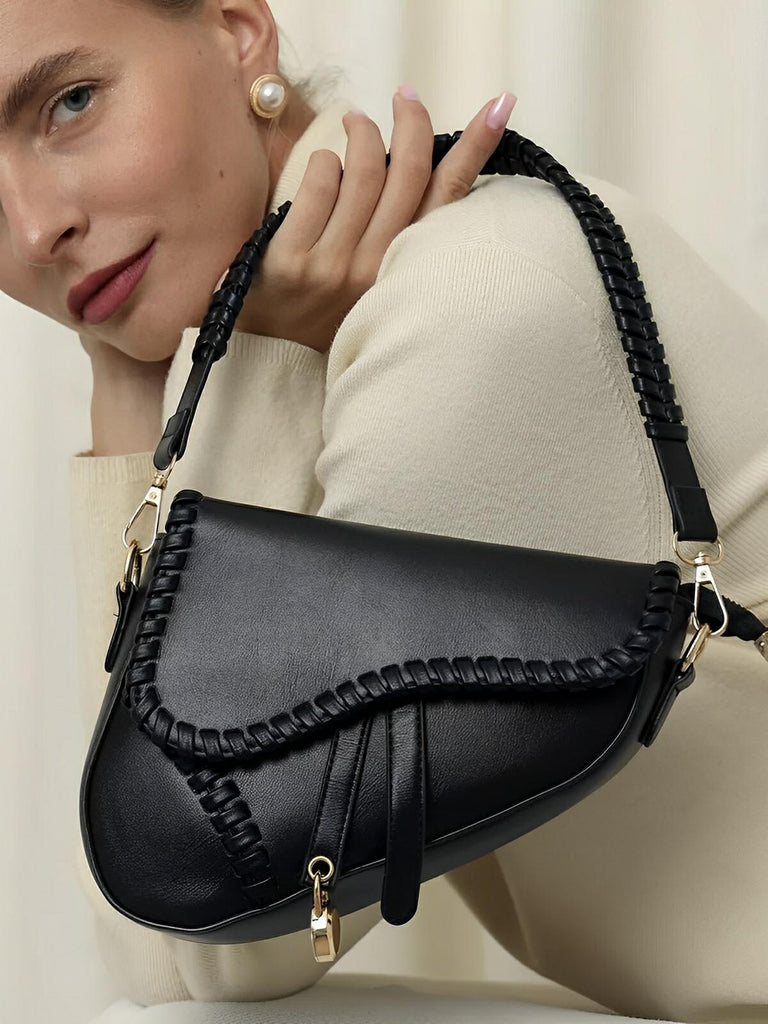 Sac à main tendance, design minimaliste, simili vegan synthétique, format compact, fermeture magnétique, modèle Fabienne - Sac à main - Noir