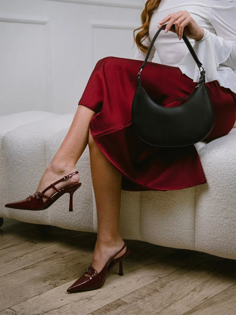 Sac demi - lune femme, épaule, poignet, forme baguette, fermeture zippée, simili vegan, sac tendance femme, modèle Adrienne - Sac à main - Noir