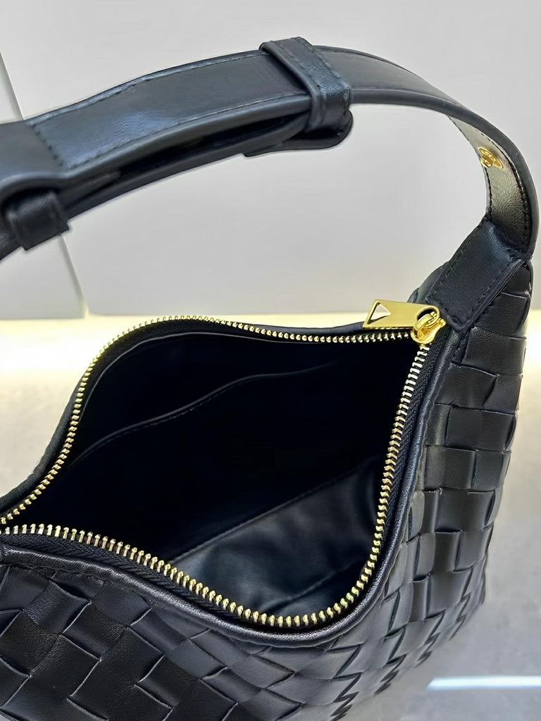 Sac en simili vegan tressé femme, sac baguette épaule et main, design luxe, format compact, tendance 2025, modèle Juliette - Sac à main - Noir