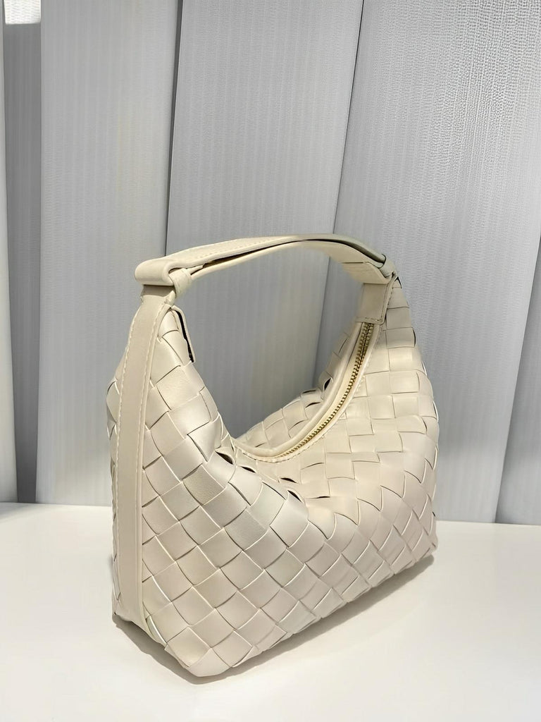 Sac en simili vegan tressé femme, sac baguette épaule et main, design luxe, format compact, tendance 2025, modèle Juliette - Sac à main - Blanc