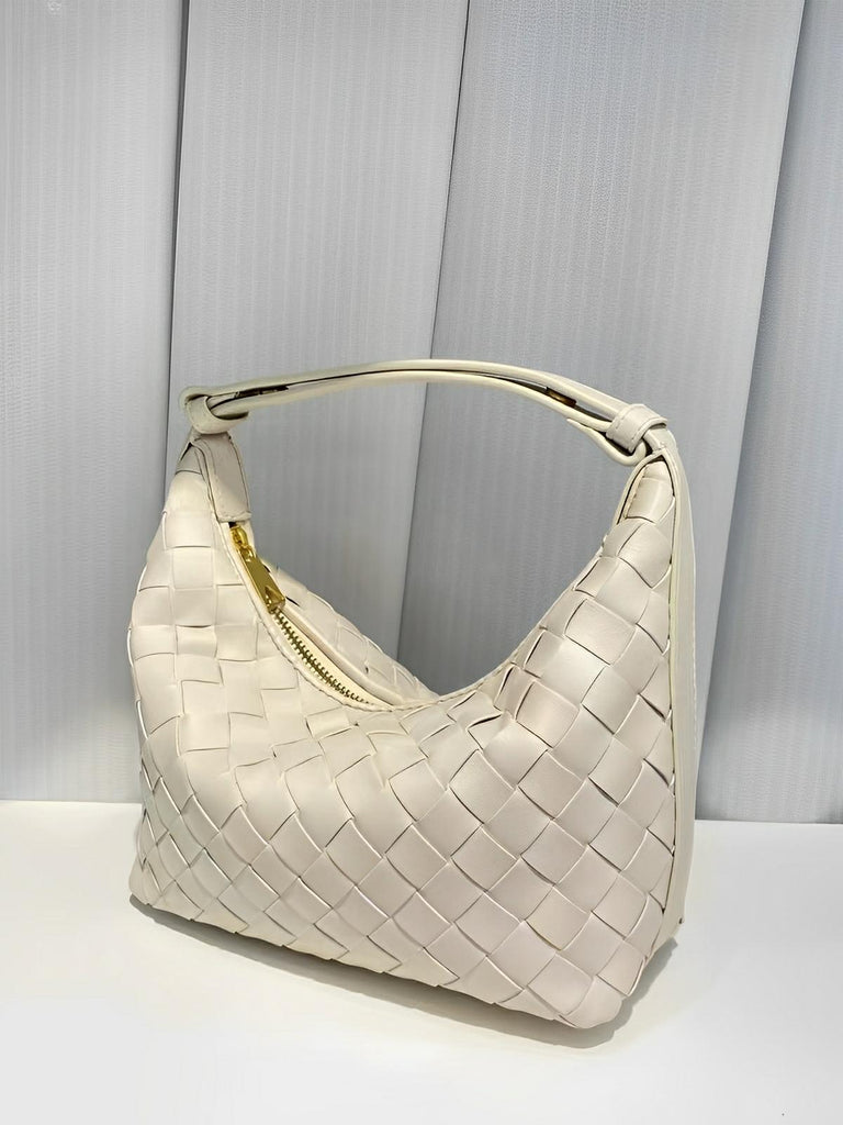 Sac en simili vegan tressé femme, sac baguette épaule et main, design luxe, format compact, tendance 2025, modèle Juliette - Sac à main - Blanc