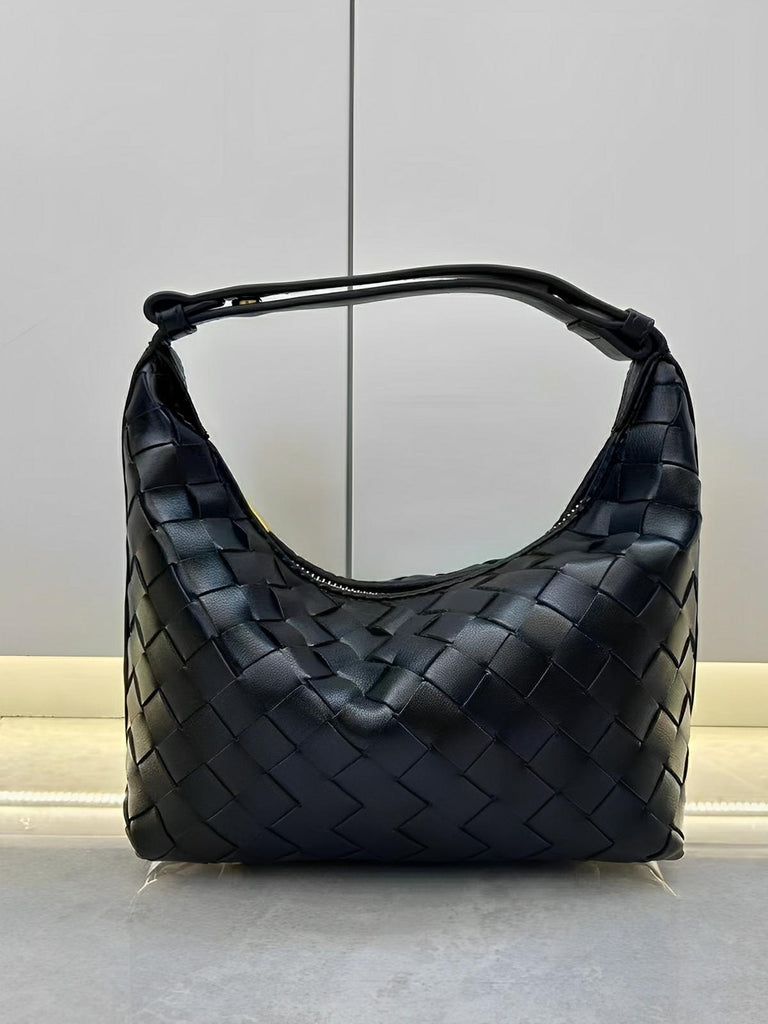 Sac en simili vegan tressé femme, sac baguette épaule et main, design luxe, format compact, tendance 2025, modèle Juliette - Sac à main - Noir