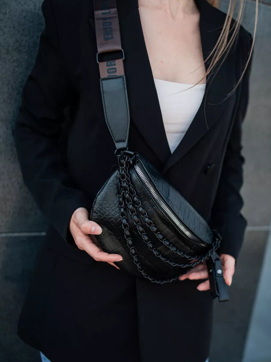 Sacoche femme croco, sac ceinture chaîne noire, sac à bandoulière large, sac imperméable tendance, sac rigide compact, modèle Laurette - Sacoche - Noir