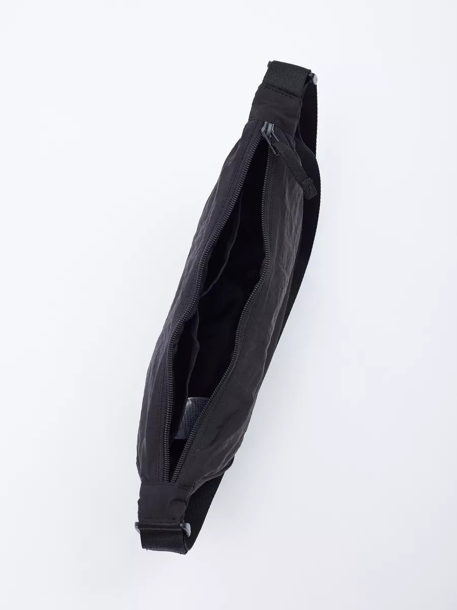 Sacoche nylon femme, sac demi - lune, sac bandoulière léger, sac de poitrine, sac streetwear y2k, modèle Josina - Sacoche - Noir
