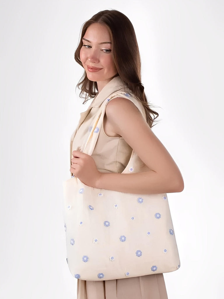 Tote - bag brodé, sac fourre - tout en toile, sac épaule fleurs, sac tissu organza, sac léger été, modèle Honorine - Sac à main - Blanc