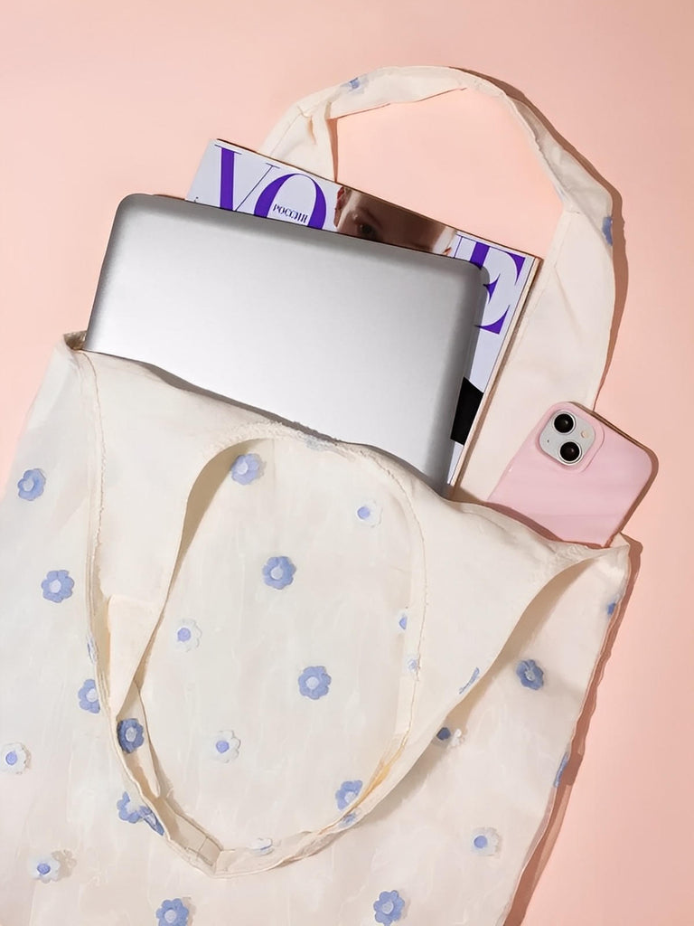 Tote - bag brodé, sac fourre - tout en toile, sac épaule fleurs, sac tissu organza, sac léger été, modèle Honorine - Sac à main - Blanc