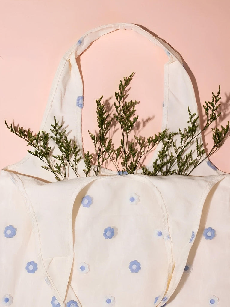 Tote - bag brodé, sac fourre - tout en toile, sac épaule fleurs, sac tissu organza, sac léger été, modèle Honorine - Sac à main - Blanc