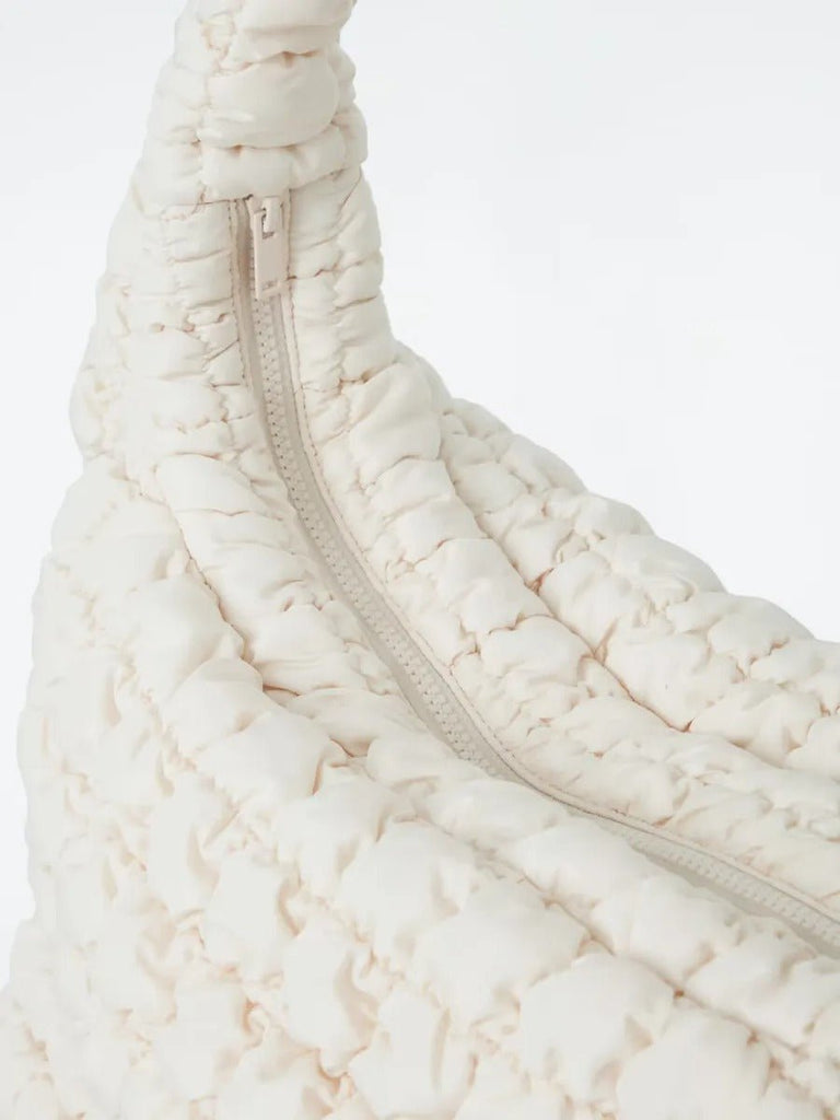 Tote - bag nuage oversize, sac matelassé, sac bandoulière doux, sac hobo rembourré, sac fourre - tout moderne, style Y2K, modèle Catherine - Tote - bag - Blanc