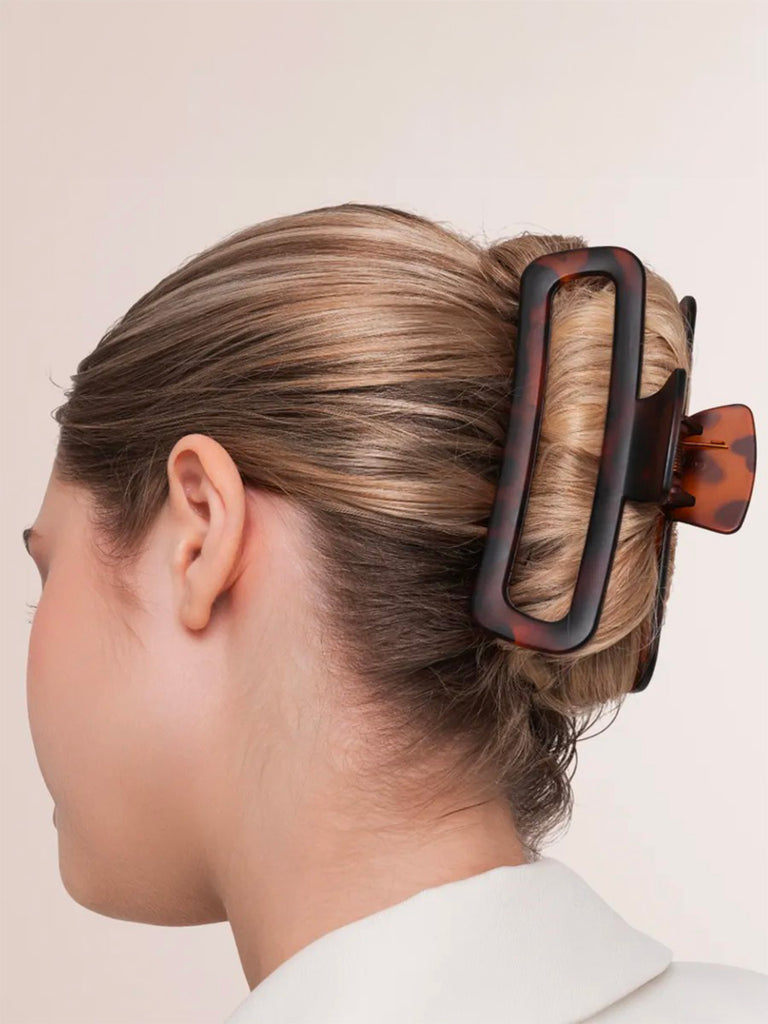 Pince à cheveux crabe, pince rectangle écaille, pince cheveux grande taille, pince cheveux plastique marron, pince cheveux léopard femme, modèle Maïssane
