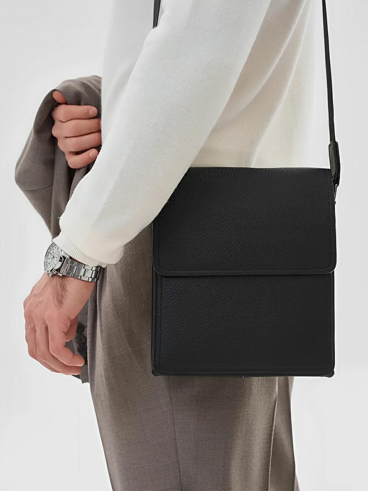 Sacoche pour homme, design compact, simili vegan noir, multiples compartiments, modèle Galo