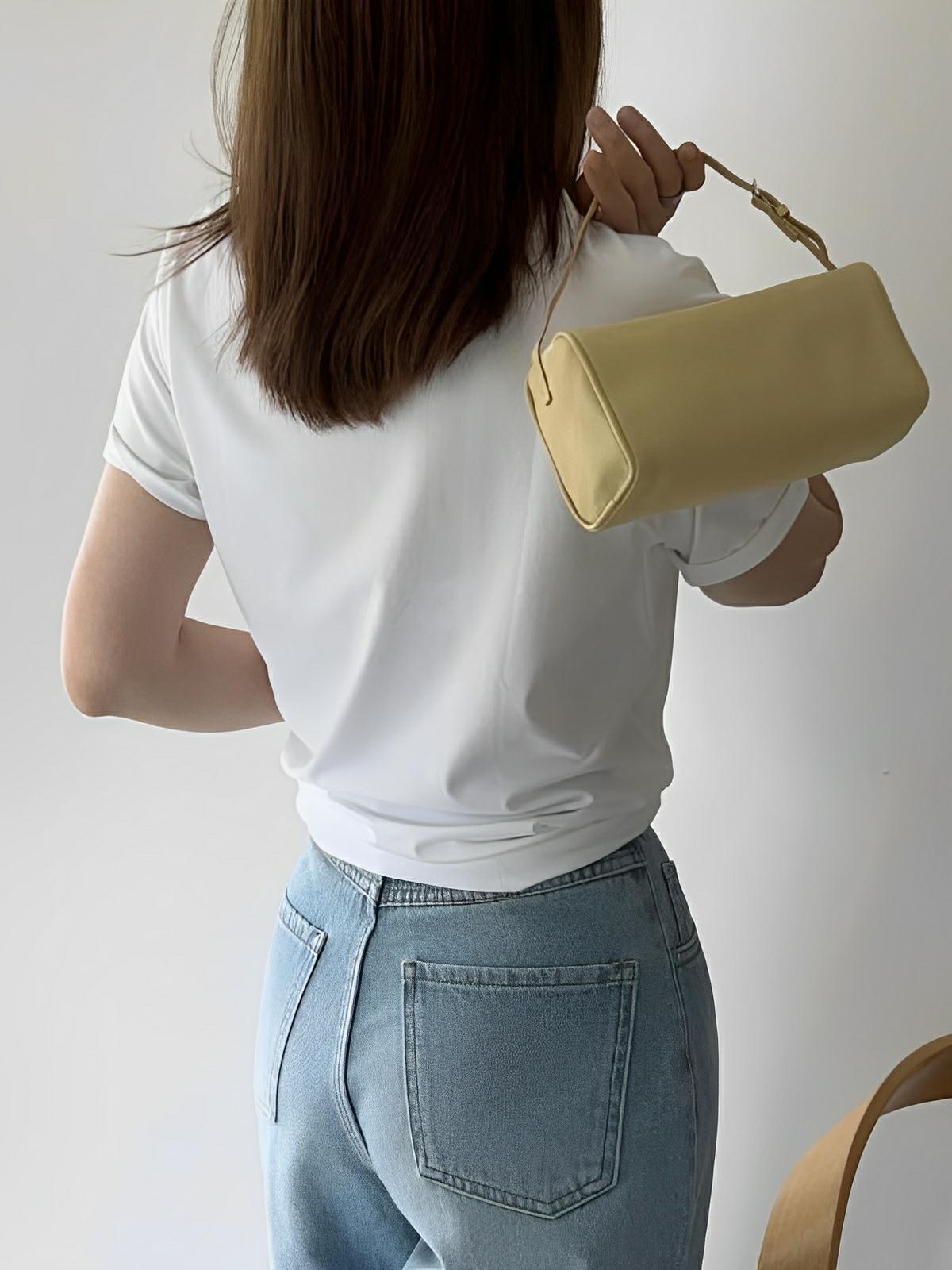 Mini women's handbag in full-grain leather, 90s baguette, small shoulder bag, handheld, trendy shoulder strap, Esther model
