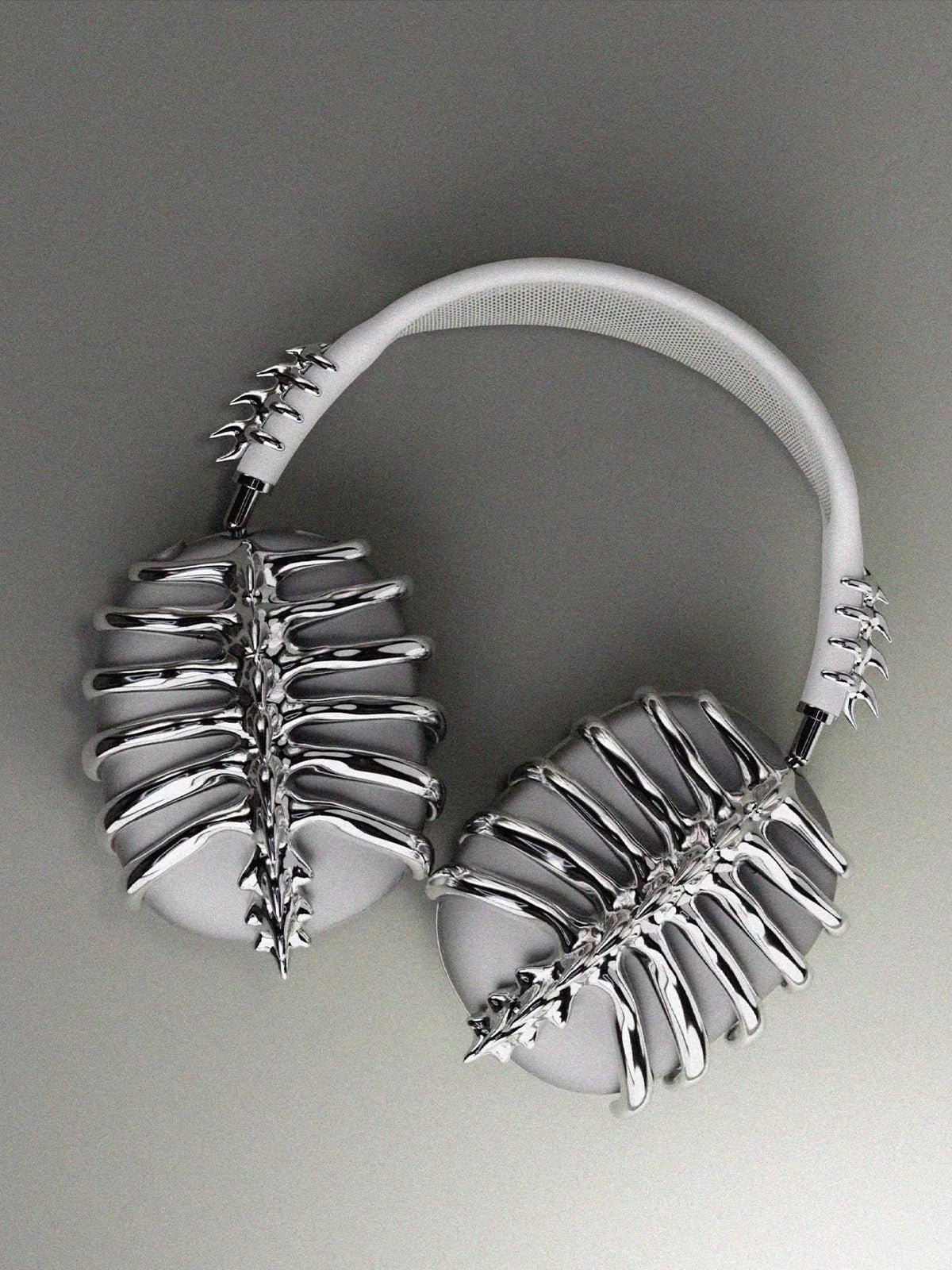 AirPods Max coque décorative, design original, structure métallique argentée, protection rigide 3D, accessoire audio tendance, modèle Beltus - Accessoire AirPods Max - Argent