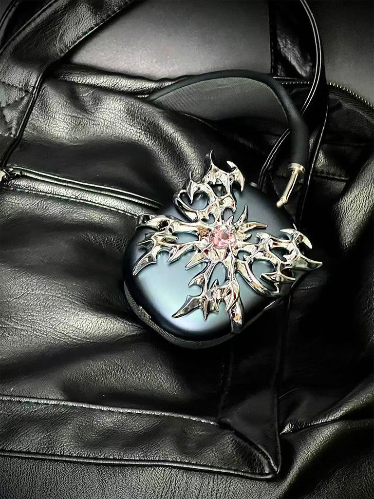 AirPods Max coque rigide décorative, protection gothique 3D, papillon cœur incrusté cristal, design original, accessoire luxe Apple, style artistique résine, modèle Padrionne - Accessoire AirPods Max - Argent