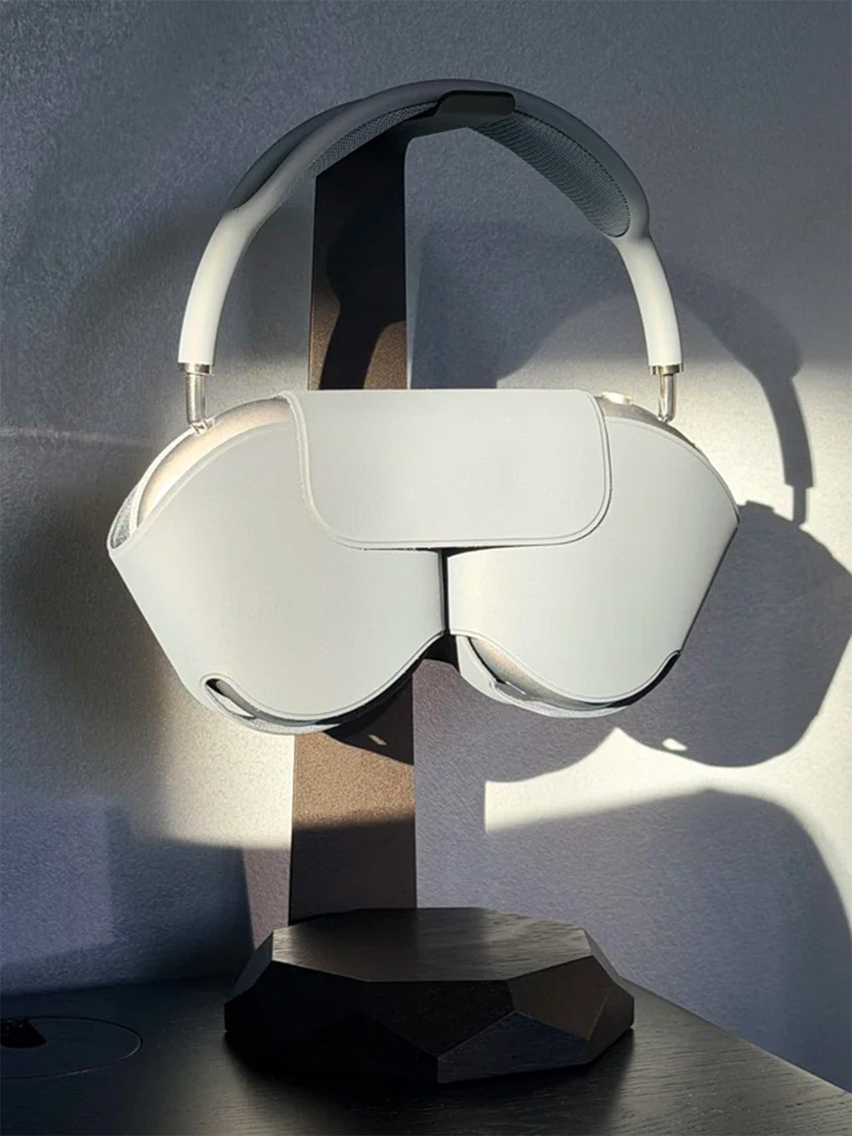 AirPods Max protection, housse rigide, étui de transport, simili vegan magnétique, coque anti - chute avec fermeture, modèle Zahra - Accessoire AirPods Max - Blanc