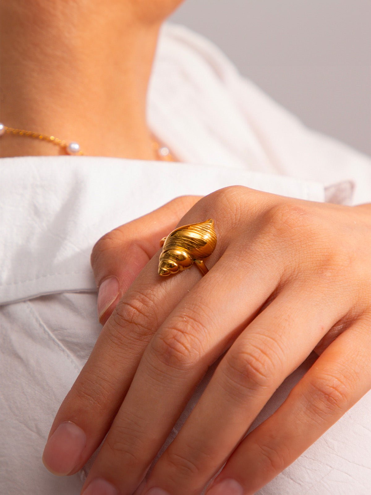 Bague coquillage dorée, bijou mer, style vacance, acier inoxydable, inspiration océan, modèle Dorothée - Bague - Or