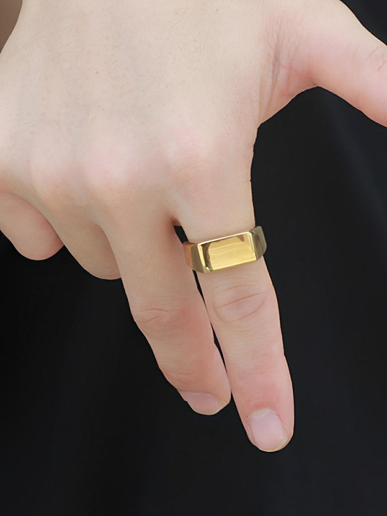 Bague femme acier inoxydable, surface lisse, gravure personnalisée, plaqué or 18K, style géométrique, modèle Joane - Bague - Or XXS