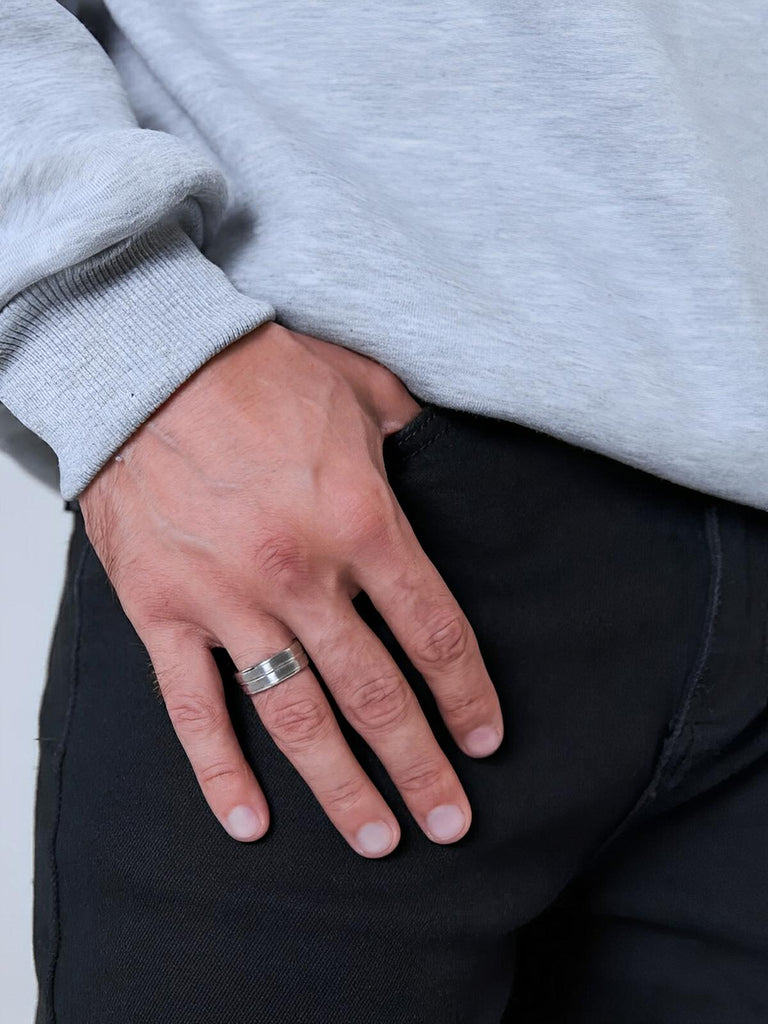 Bague homme en acier inoxydable, anneau moderne et raffiné, style masculin, modèle Ilyes - Bague - Argent XXS