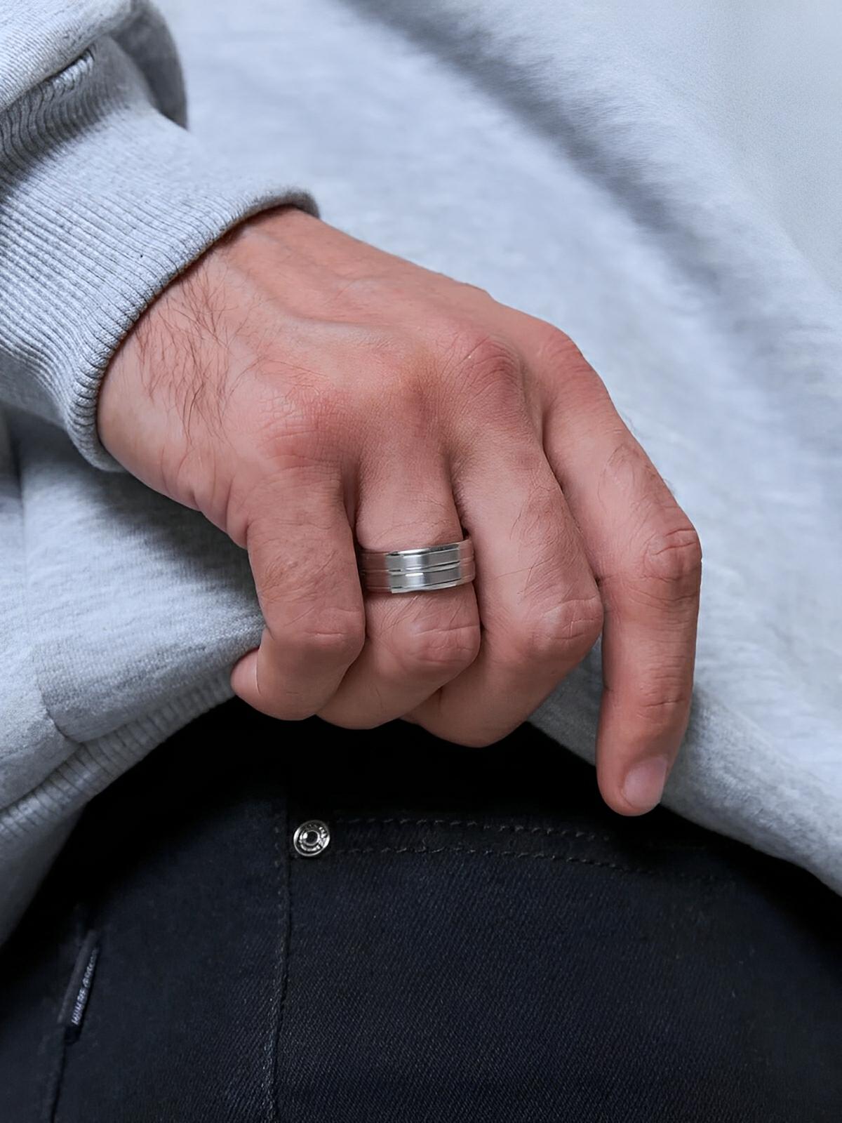 Bague homme en acier inoxydable, anneau moderne et raffiné, style masculin, modèle Ilyes - Bague - Argent XXS