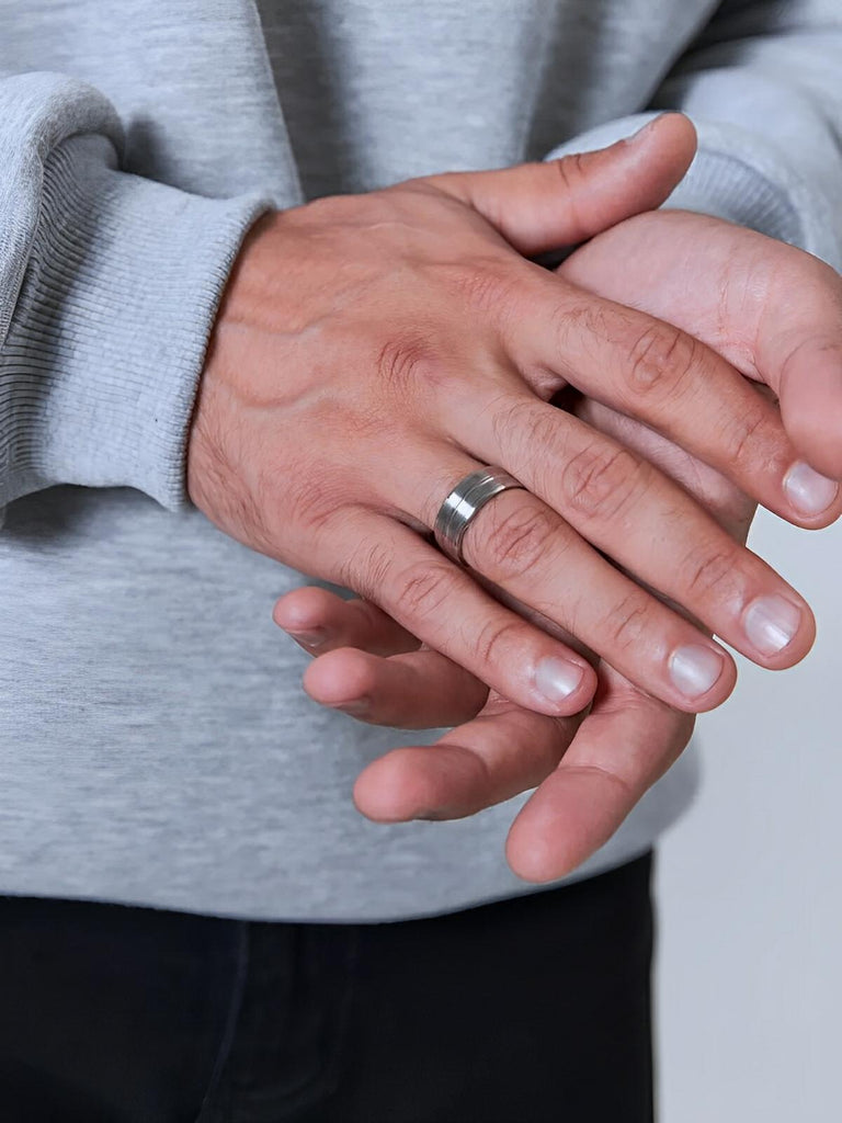 Bague homme en acier inoxydable, anneau moderne et raffiné, style masculin, modèle Ilyes - Bague - Argent XXS