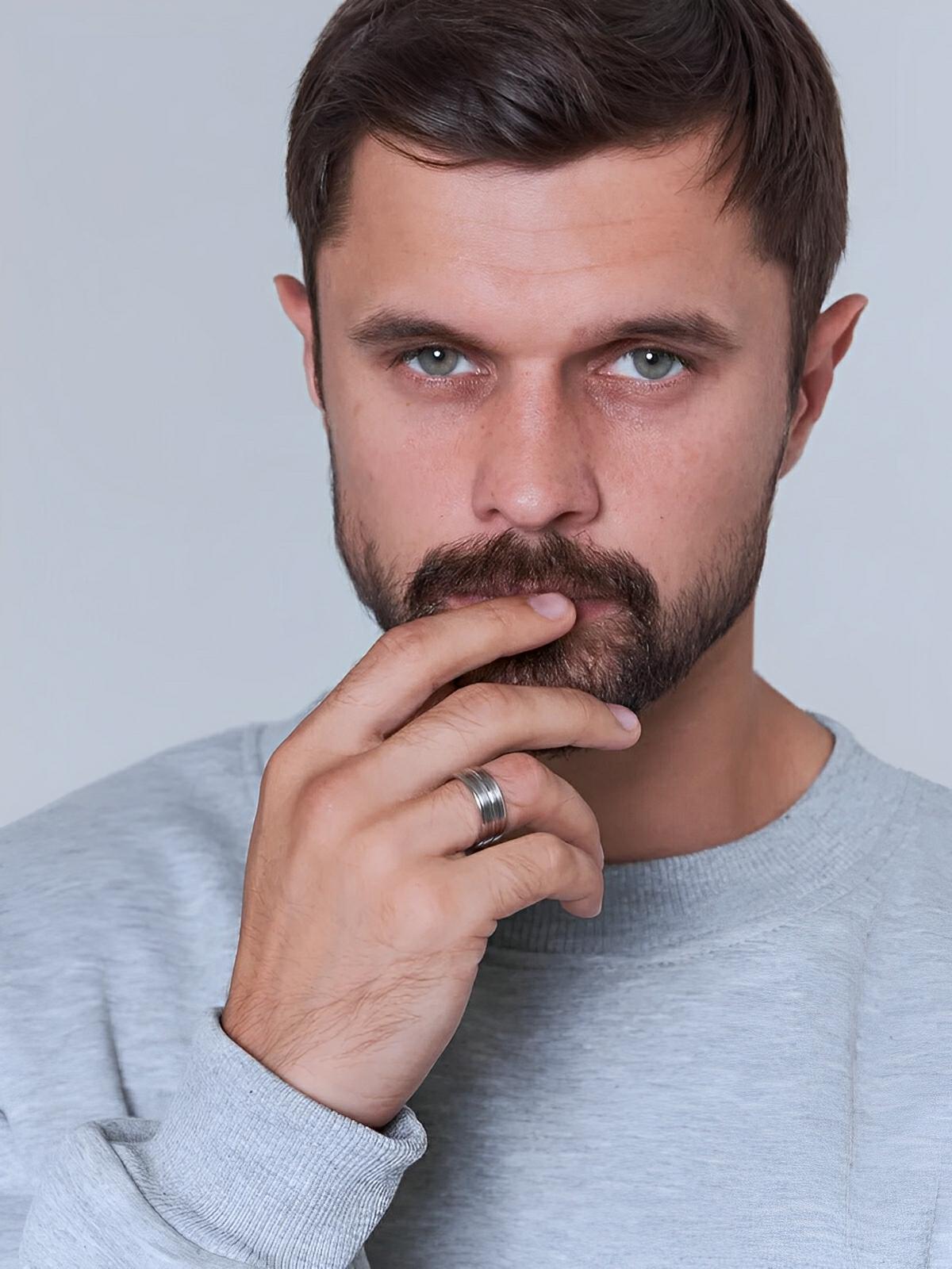 Bague homme en acier inoxydable, anneau moderne et raffiné, style masculin, modèle Ilyes - Bague - Argent XXS