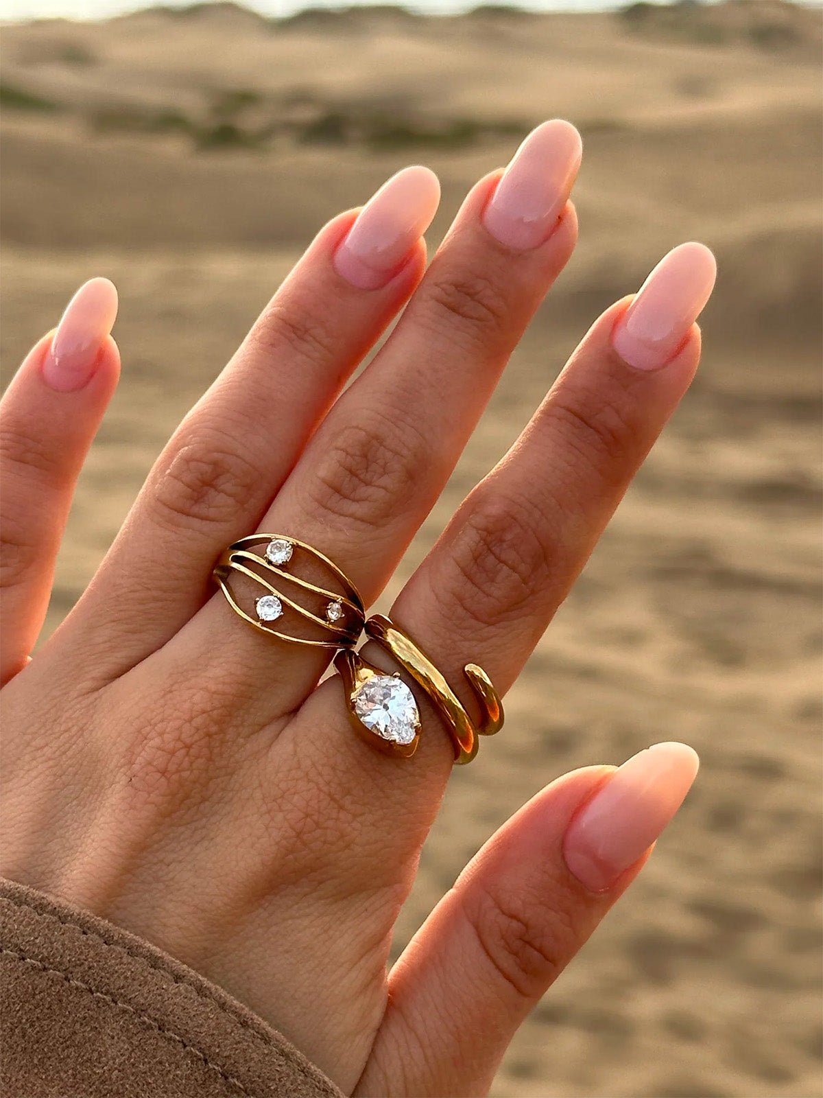 Bague serpent dorée, acier inoxydable, pierre de zircon, design tendance, bijou ajustable, modèle Uniqua - Bague - Or XS