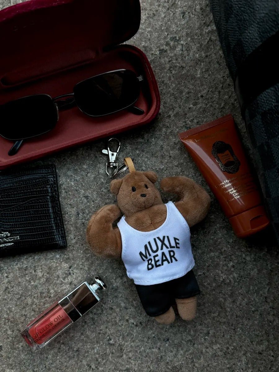 Bijou de sac nounours musclé, peluche porte - clés, accessoire sac sport, breloque amusante, idée cadeau original, modèle Bruno - Bijoux de sac - Marron