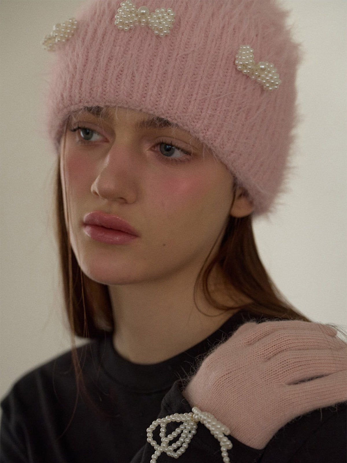 Bonnet doux en tricot, perles fantaisie, effet duveteux, style streetwear, hiver chaud, coupe arrondie, sans visière, accessoire mode fille, modèle Fenzie - Bonnets - Rose