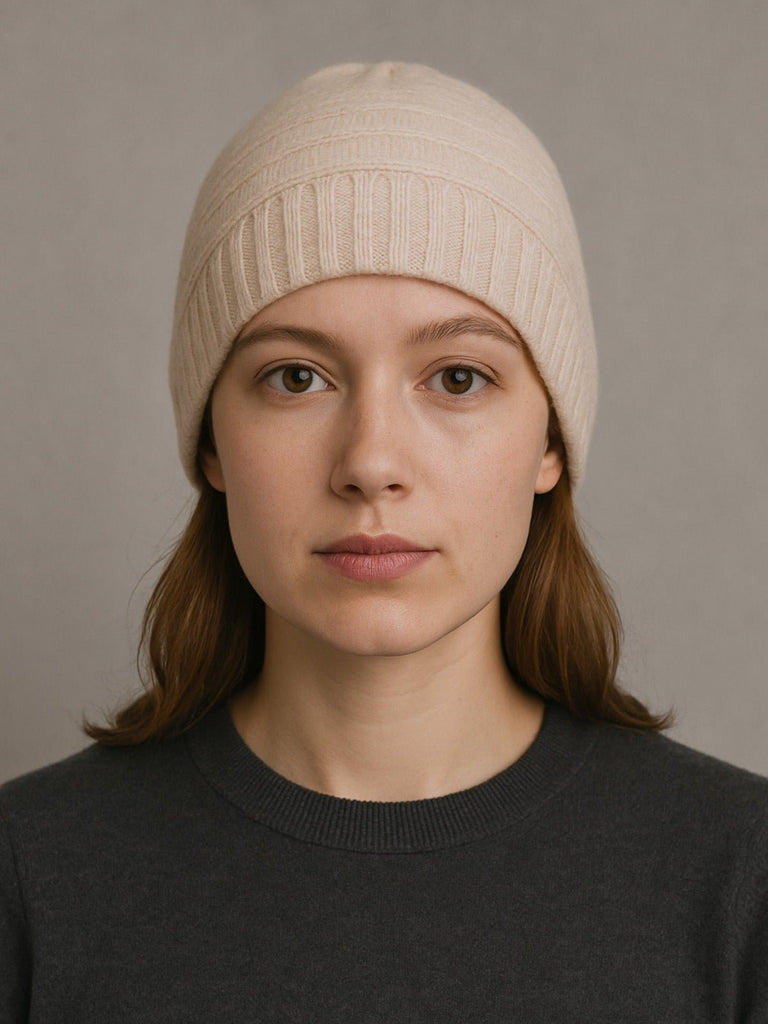 Bonnet en cachemire unisexe, tricoté souple, hiver doux et chaud, style simple, coupe ronde, sans visière, modèle Enor - Bonnets - Beige
