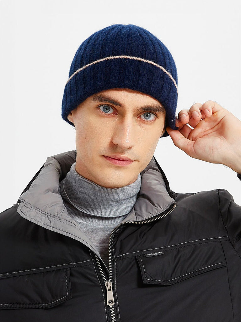 Bonnet en laine chaude, maille côtelée unisexe, revers extensible et confortable, touche de couleur contrastée, douceur naturelle pour l’hiver, modèle Kinsy - Bonnets - Bleu marine