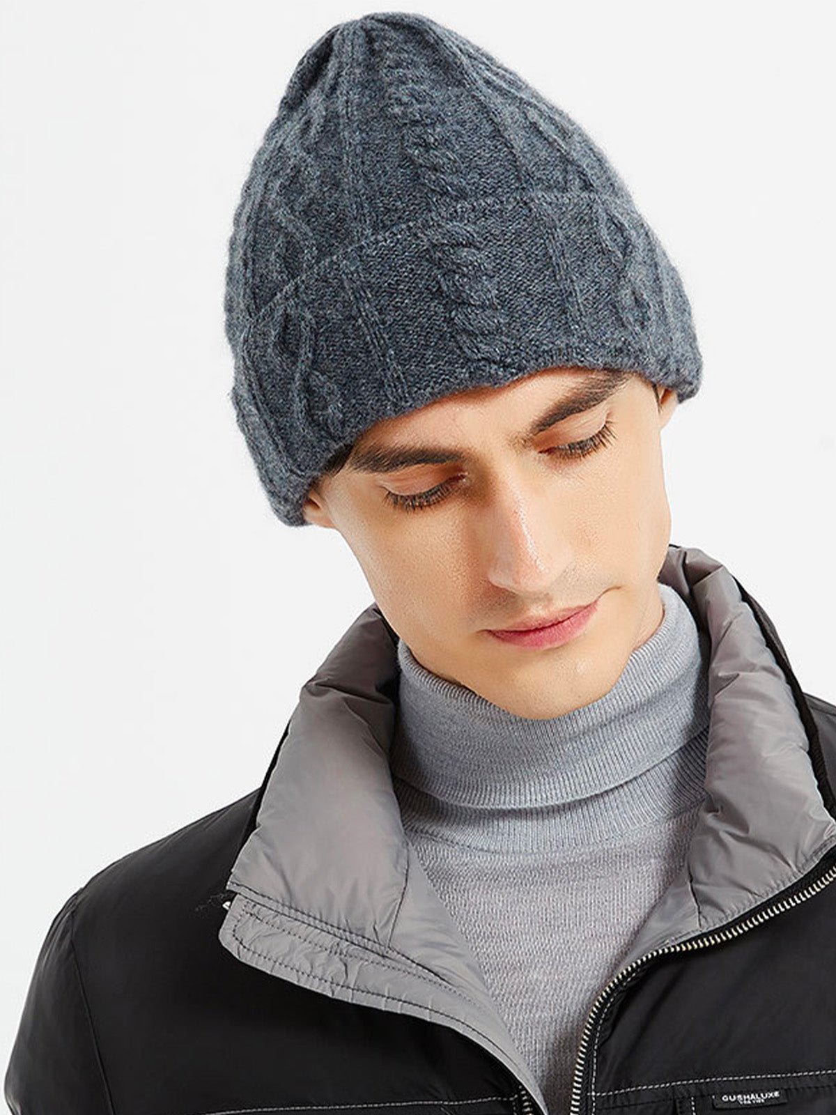 Bonnet en laine homme et femme, tricot torsadé, chaud hiver, maille épaisse, doux confort, style minimaliste, modèle Zola - Bonnets - Gris