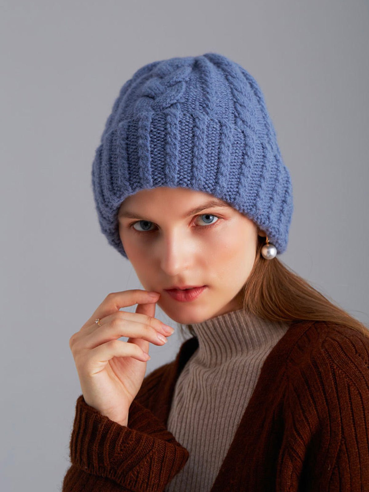 Bonnet en pure laine torsadée, coupe ronde, tricot épais, chaud, hiver femme et homme, style rétro décontracté, modèle Minel - Bonnets - Bleu
