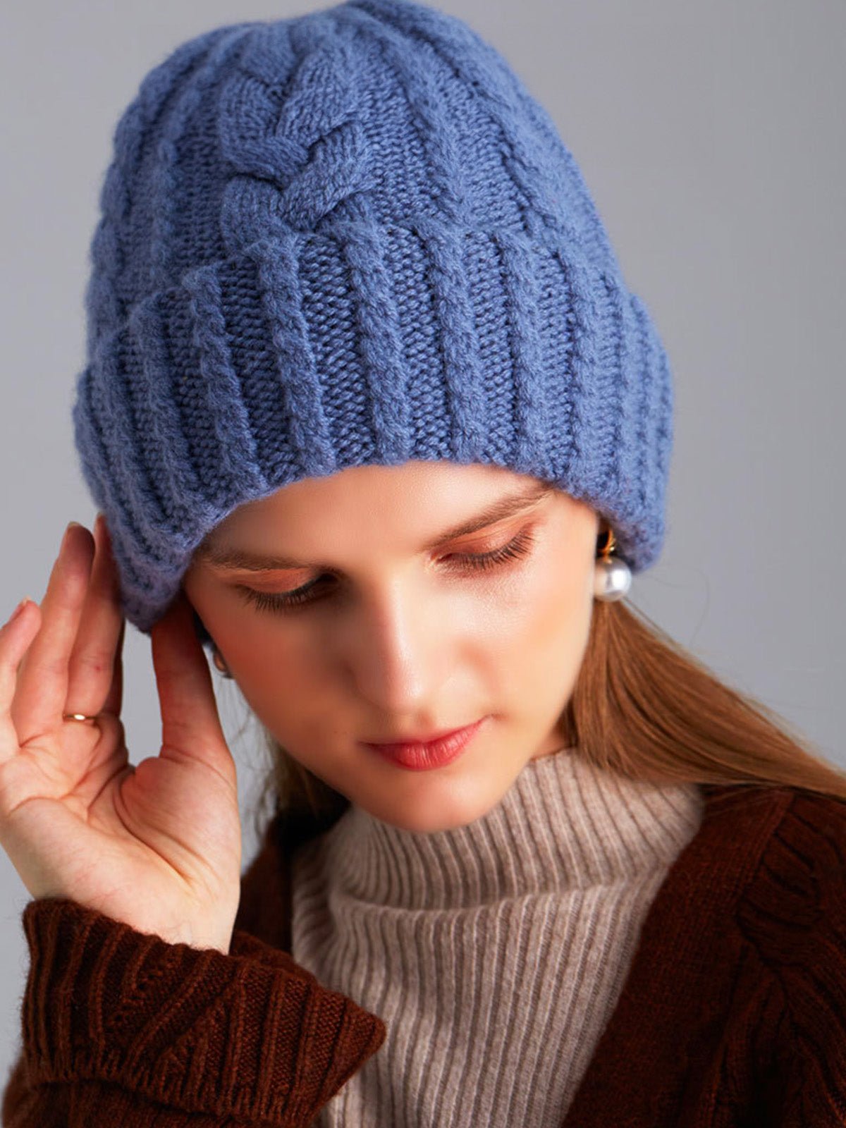 Bonnet en pure laine torsadée, coupe ronde, tricot épais, chaud, hiver femme et homme, style rétro décontracté, modèle Minel - Bonnets - Bleu