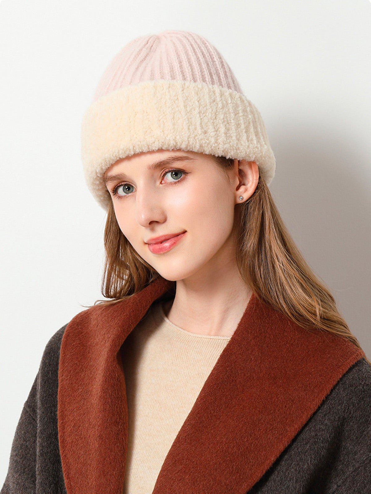 Bonnet en pure laine, tricot côtelé, doublure chaude, pour femme, hiver, style moderne, fluffy, modèle Ambre - Bonnets - Rose