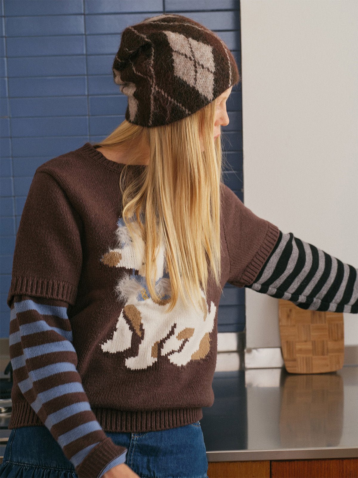 Bonnet maille losange doux, accessoire laine hiver femme, couvre chef tricoté chaud, sans bord mixte, bonnet style rétro graphique, bonnet streetwear moelleux, modèle Dias - Bonnets - Marron