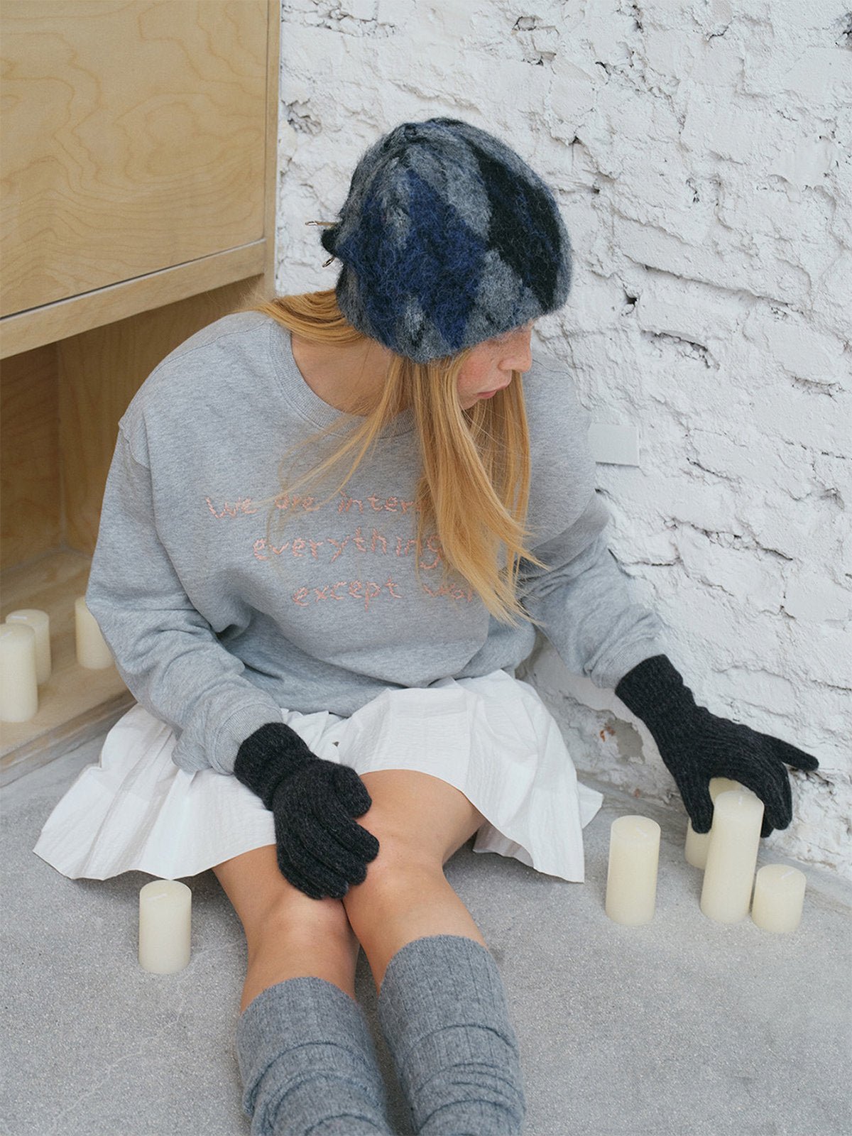 Bonnet maille losange doux, accessoire laine hiver femme, couvre chef tricoté chaud, sans bord mixte, bonnet style rétro graphique, bonnet streetwear moelleux, modèle Dias - Bonnets - Gris