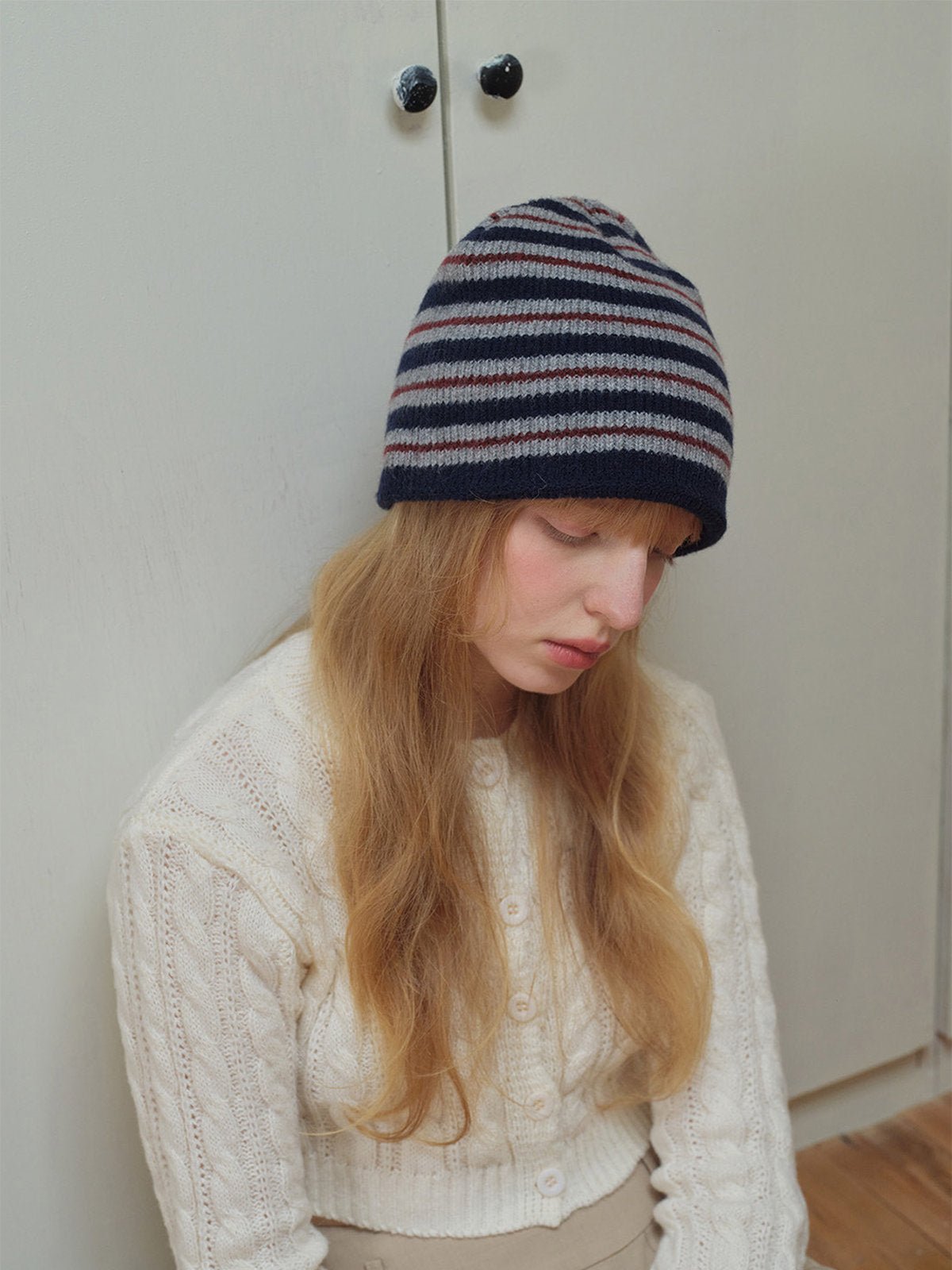 Bonnet rayé femme hiver, bonnet tricoté doux, bonnet chaud sans doublure, bonnet unisexe mode, bonnet en maille streetwear, modèle Tridy - Bonnets - Bleu marine