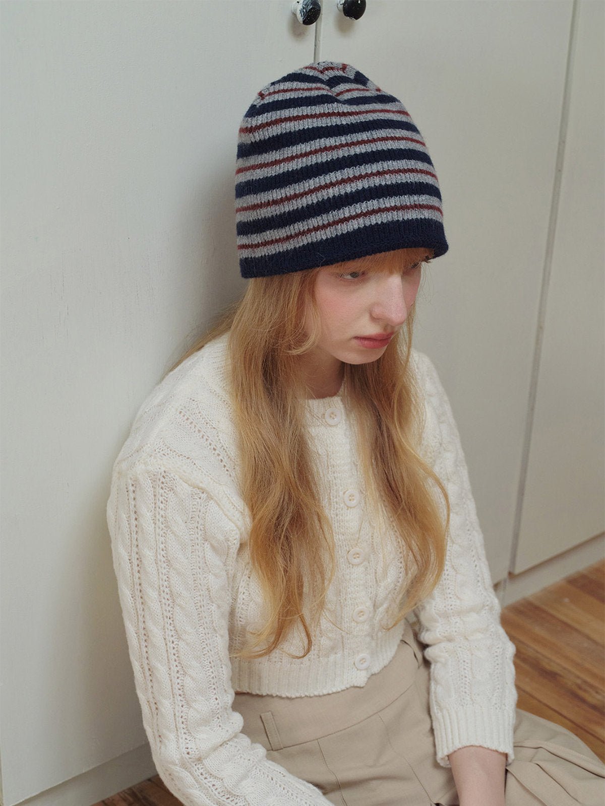 Bonnet rayé femme hiver, bonnet tricoté doux, bonnet chaud sans doublure, bonnet unisexe mode, bonnet en maille streetwear, modèle Tridy - Bonnets - Bleu marine