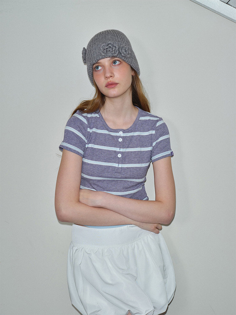 Bonnet tricoté hiver femme, à fleur crochetée, bonnet doux chaud, bonnet street style, bonnet fille tendance, modèle Gardénia - Bonnets - Gris