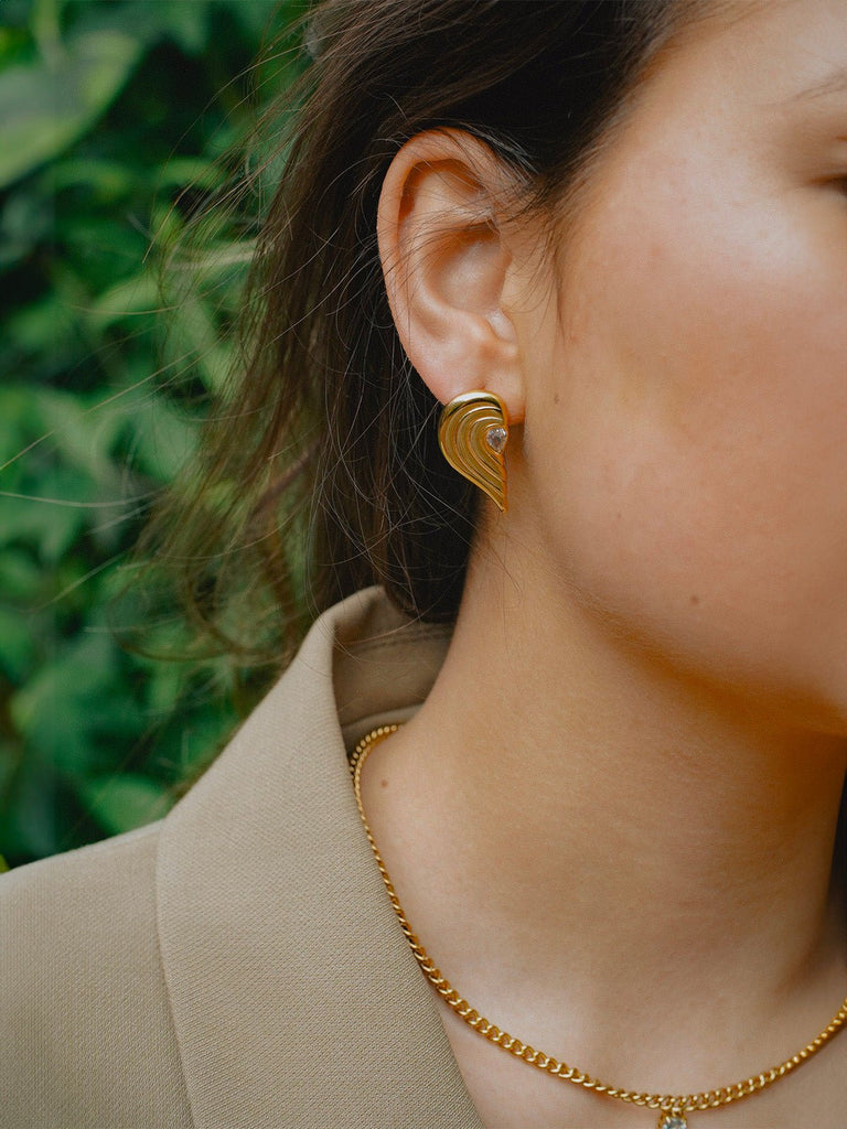 Boucles d'oreilles cœur, design asymétrique, zircon étincelant, acier inoxydable, placage or 18K, modèle Praline - Boucles d'oreilles - Or
