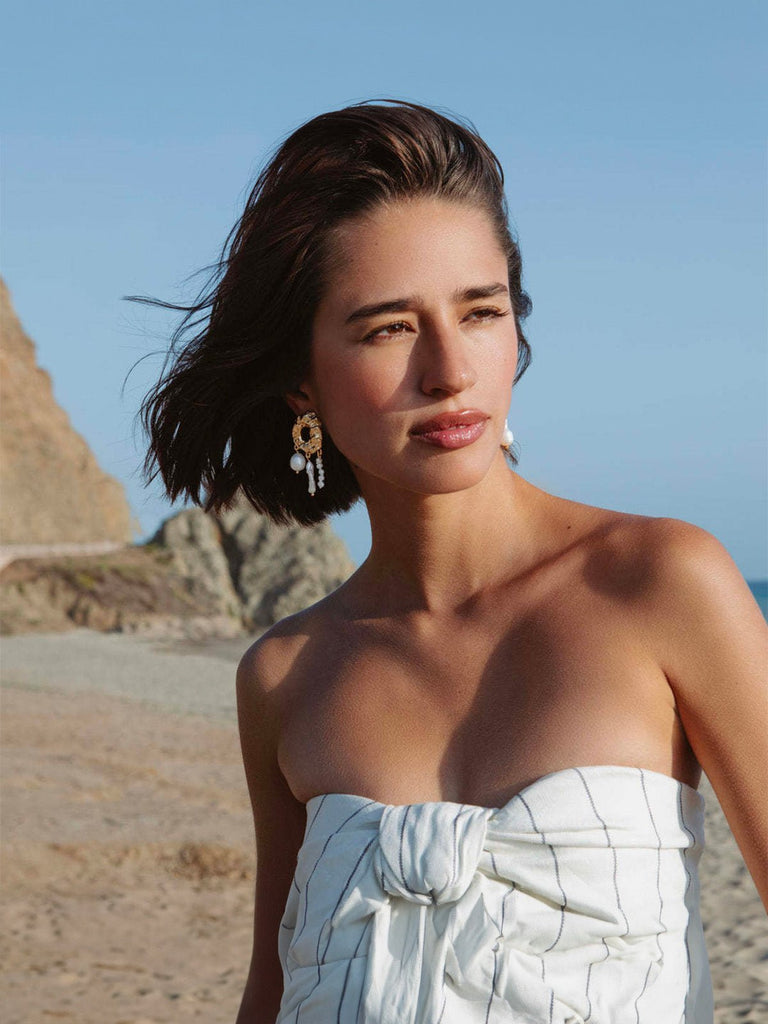 Boucles d'oreilles dorées, perles pendantes, design organique, effet martelé, style bord de mer, modèle Jisma - Boucles d'oreilles - Or